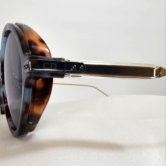 Christian Dior Sunnies!  Fun purple design on the front w/ tortoise frames 😎 - Picture 10 of 10